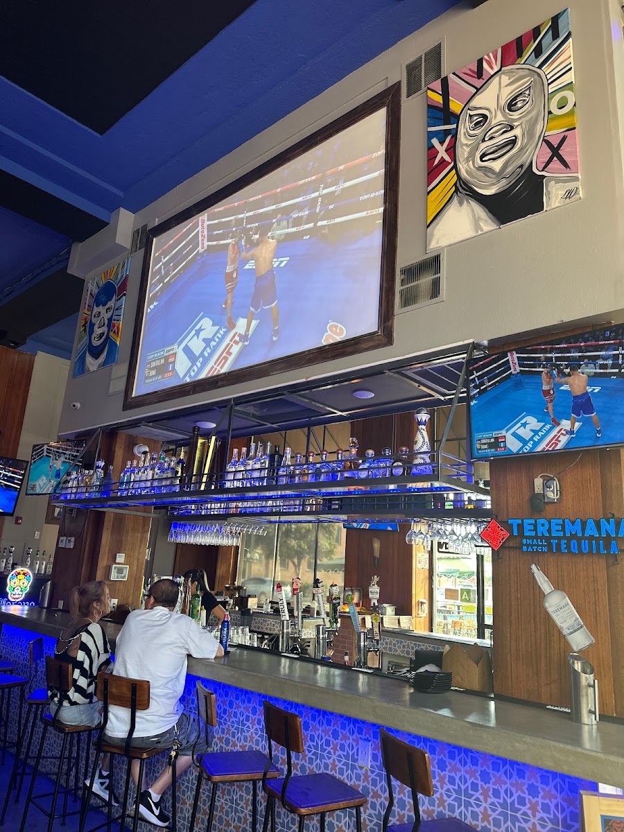 Luchador Urban Taqueria